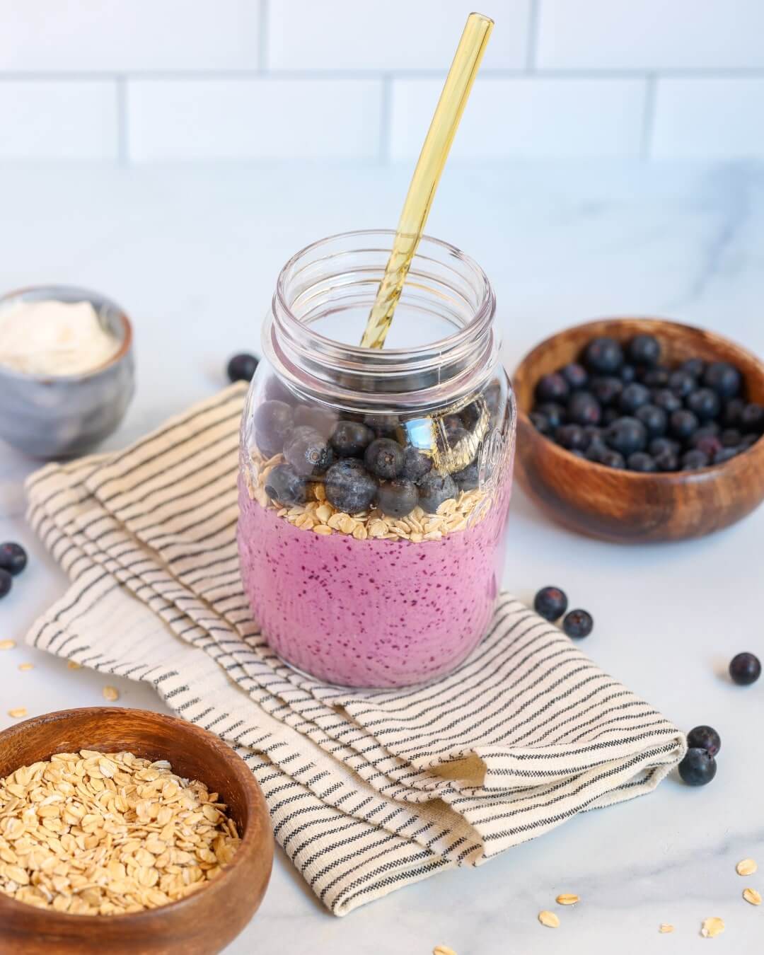 Blueberry Yogurt Oat Smoothie