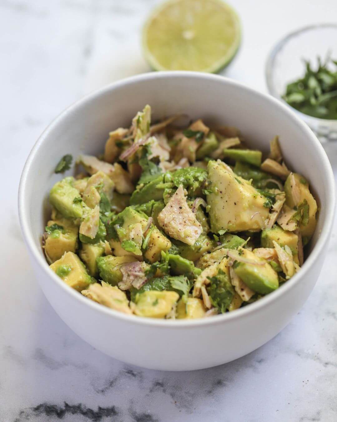  Tuna Avocado Salad with Zesty Lime Dressing